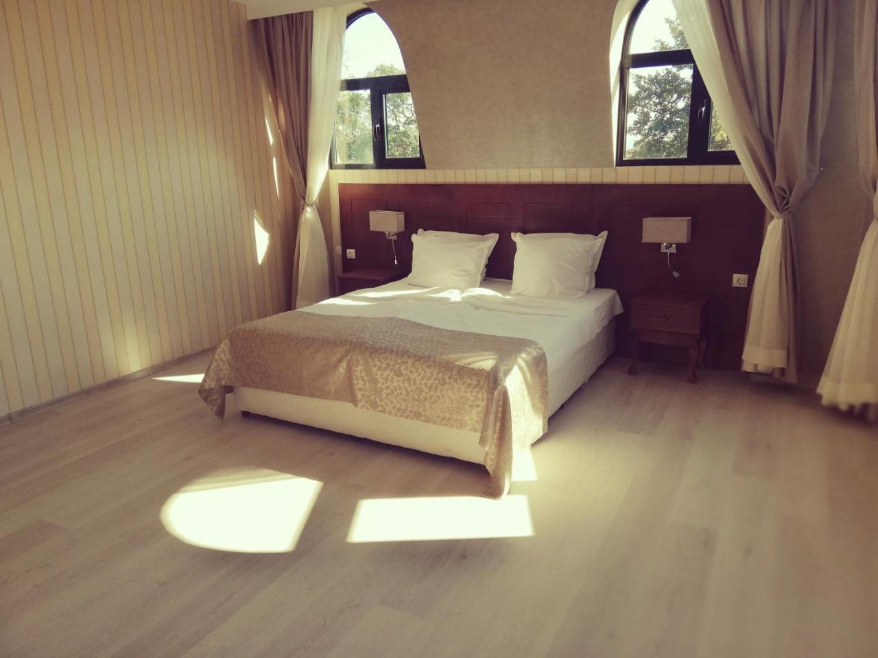 Hotel Plaza ブルガス エクステリア 写真